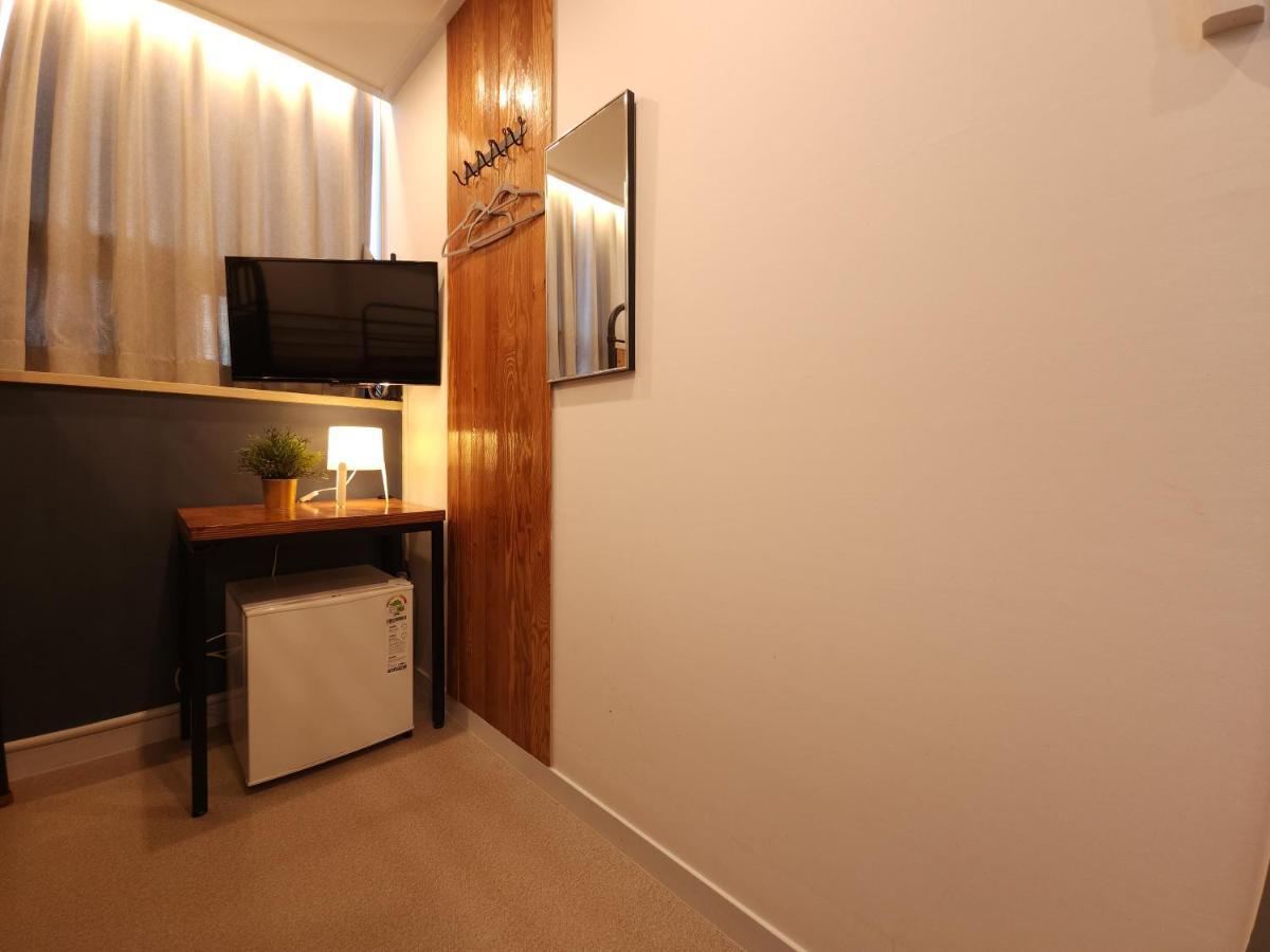 Oyo Hostel Myeongdong 3 Сеул Экстерьер фото