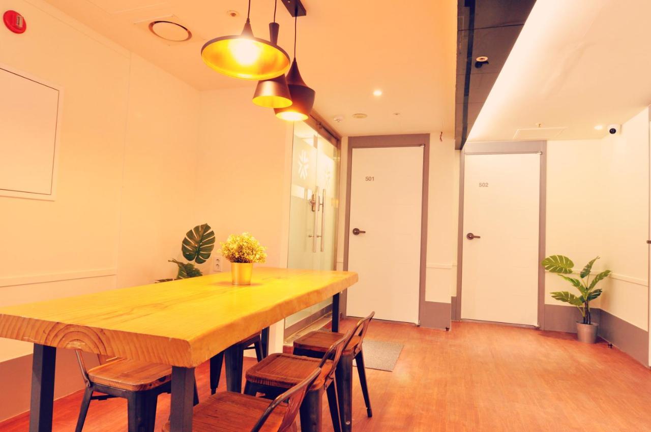 Oyo Hostel Myeongdong 3 Сеул Экстерьер фото