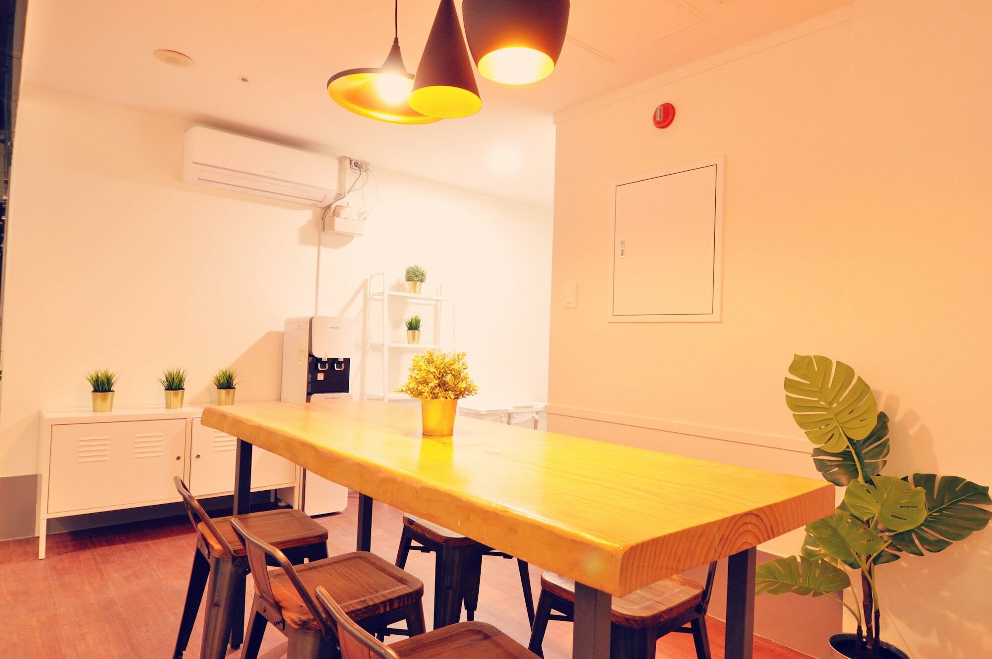 Oyo Hostel Myeongdong 3 Сеул Экстерьер фото